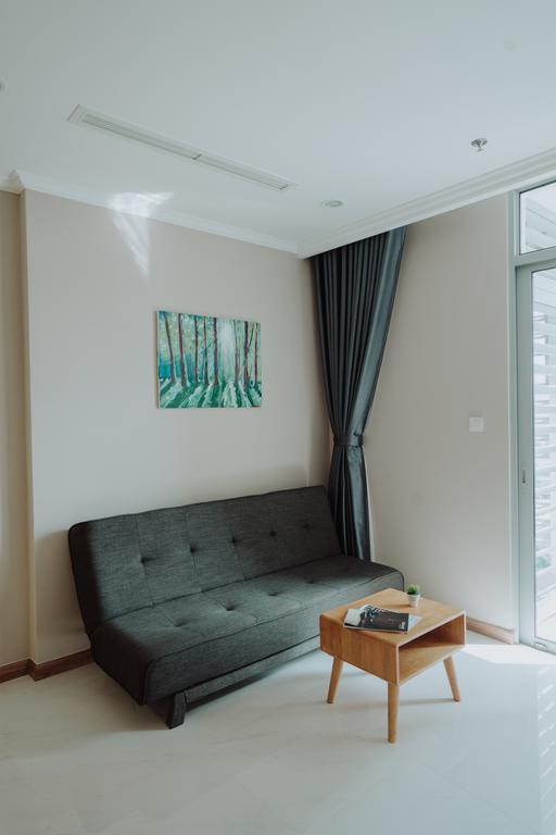 The Berry Vinhomes Luxury Apartments Хошимин Екстериор снимка