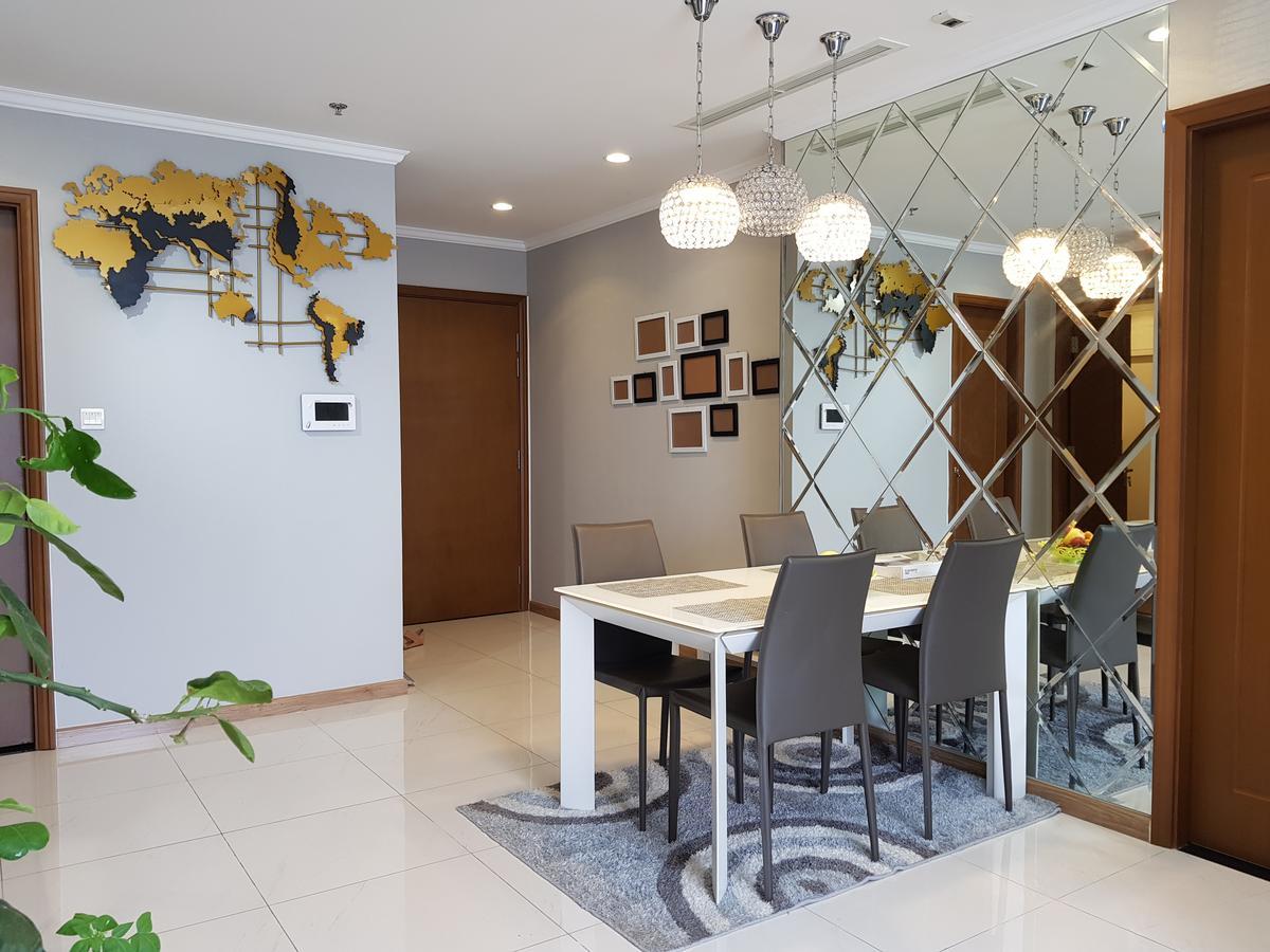 The Berry Vinhomes Luxury Apartments Хошимин Екстериор снимка