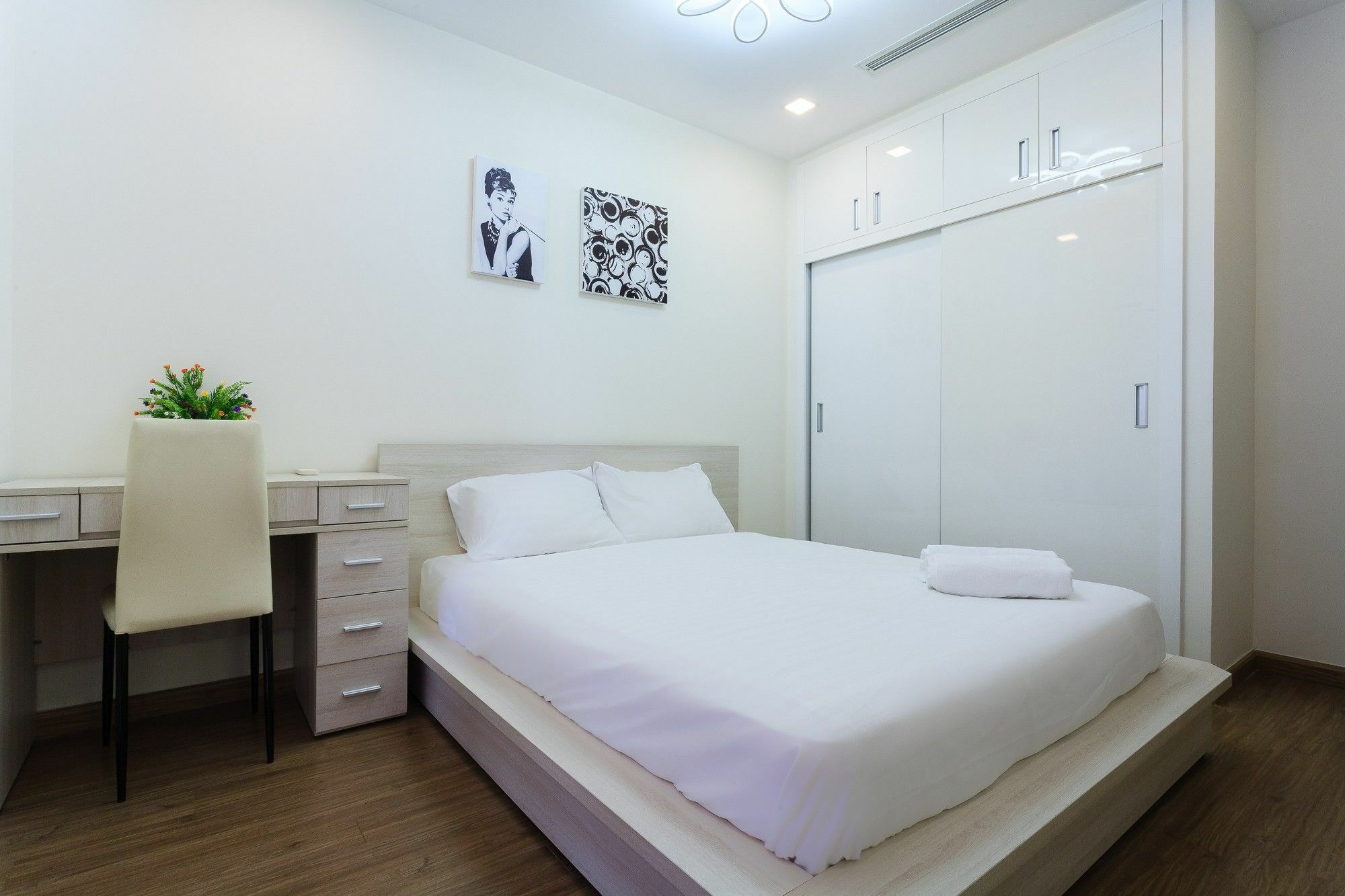 The Berry Vinhomes Luxury Apartments Хошимин Екстериор снимка